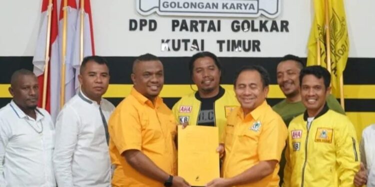Ketua Umum IKA Stiper Aleks Bhajo Daftar Caleg di Golkar Kutim