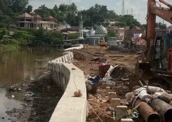DPD GMNI Kaltim Soroti Turap Miring di Sungai Karang Mumus, Minta BWS IV Kalimantan dan Kontraktor Tanggung Jawab