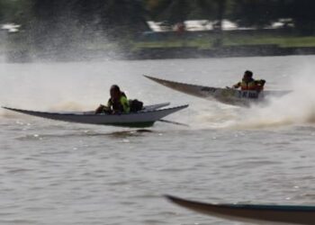 Balap Perahu Katinting Meriahkan Erau Adat Pelas Benua 2023, Diikuti 75 Peserta