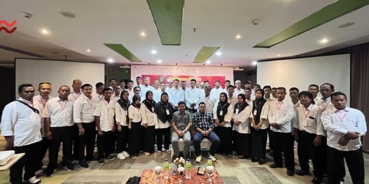 Tingkatkan Pengelolaan Administrasi Desa, Ketua RT se Batuah Ikuti Bimtek