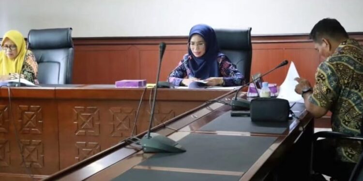 Komisi IV DPRD Kaltim Rapat Koordinasi Dengan Biro Hukum dan DKP3A Bahas Finalisasi Draft Tentang Pengarusutamaan Gender