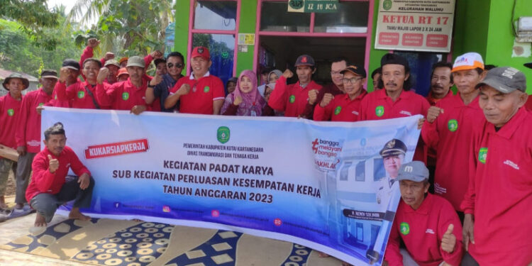 Kelurahan Maluhu Jadi Lokasi Program Padat Karya Distransnaker Kukar