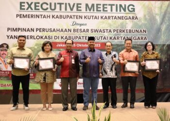 Mampu Entaskan Kemiskinan, Perusahaan di Kukar Diberi Penghargaan