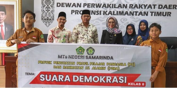 350 Siswa-siswi MTs Negeri Samarinda Bertandang ke DPRD Kaltim Dalam Rangka Tingkatkan Mutu Pembelajaran P5
