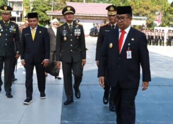 Hamas Ikut Upacara dan Tabur Bunga di Taman Makam Pahlawan Pada Momentum Peringatan Hari Pahlawan ke-78