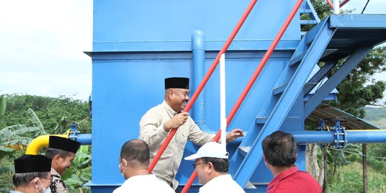 Warga Desa Prangat Baru Sudah Bisa Nikmati Air Bersih, Bupati Kukar Merasa Bersyukur