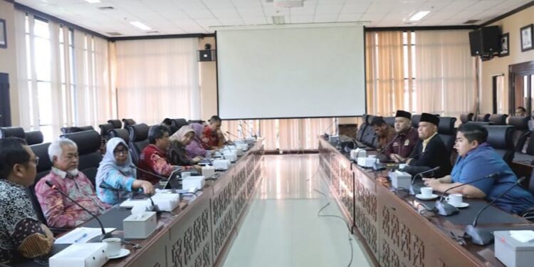 Komisi IV DPRD Kaltim RDP Bersama Direktur RSUD dan Dinas Kesehatan Soal Pembayaran Jasa Pelayanan