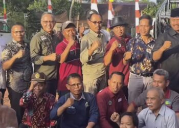 Samsun Berikan Bantuan Kepada Kelompok Tani Kukar Berupa Pupuk Hingga Mesin Panen Pertanian