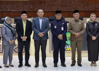 Samsun Pimpin Rapur DPRD Kaltim ke-43, Hadir Secara Langsung Penjabat Gubernur Kaltim Akmal Malik