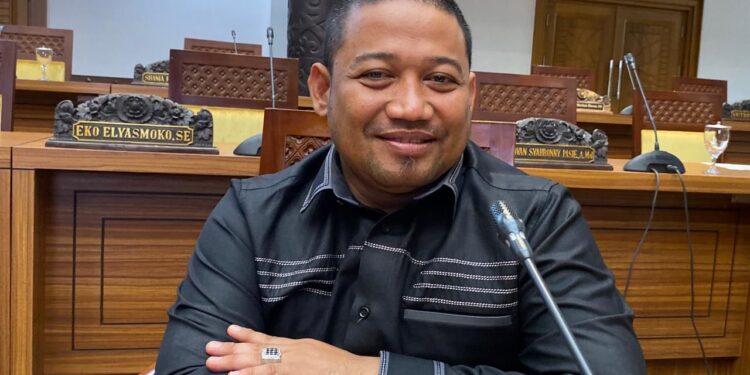 Ketua Komisi II DPRD Samarinda Mendorong Penertiban Parkir Kendaraan Besar