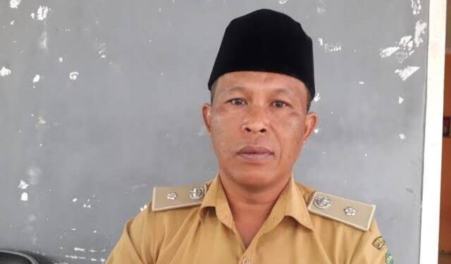 Kades Sukirno Mendesak Pemkab Kukar untuk Memperbaiki Jalan Vital yang Menghubungkan Empat Desa