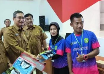 Asisten III Setkab Kukar Resmikan Pelatihan Lisensi D bagi Pelatih SSB