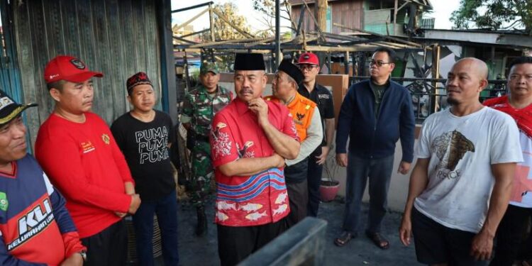 Bupati Kukar Tinjau Langsung Korban Kebakaran di Loa Ipuh