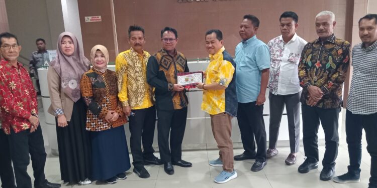 DPRD Samarinda Terima Kunjungan Kerja dari DPRD Kabupaten Barito Kuala