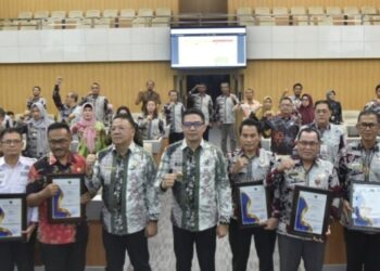 Sekretariat DPRD Kota Samarinda Raih Penghargaan Perangkat Daerah Terbaik, Wali Kota Apresiasi Kinerja