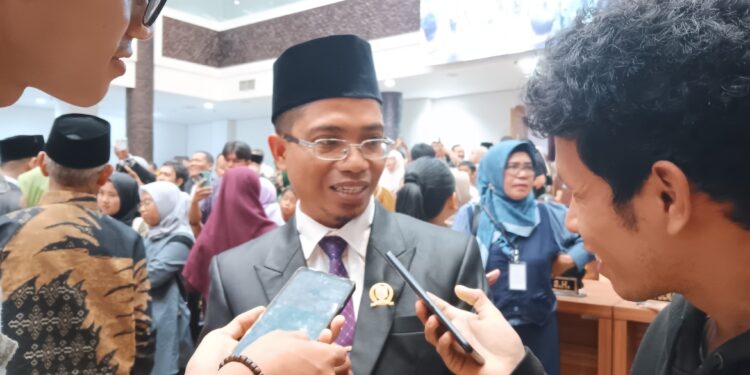 Wajah Baru DPRD Samarinda, Ismail Latisi Fokuskan Perhatian Terhadap Pendidikan, Layanan Kesehatan,UMKM dan Infrastruktur