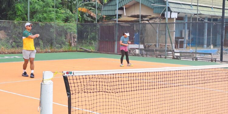Atlet Tenis Kaltim Siap Berlaga di Pra Popnas, Zairin Zain Tekankan Pentingnya Faktor Teknis dan Fisik