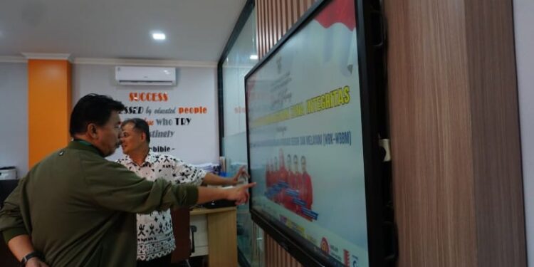 Sunggono Bahas Kerja Sama dengan Fakultas Kedokteran Universitas Hasanuddin di Makassar