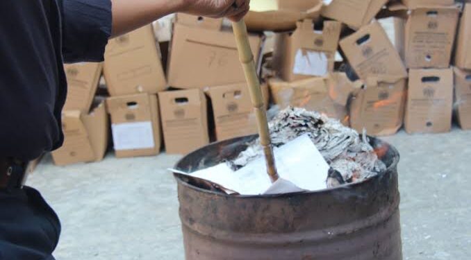 5 OPD di Kukar Taat Pemusnahan Arsip
