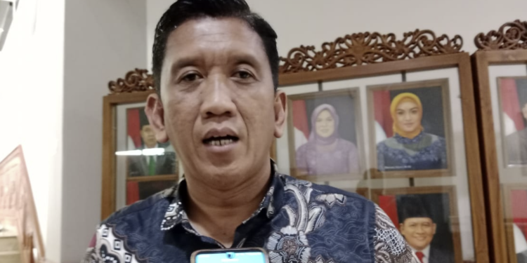 Tumbuhkan Minat Bulu Tangkis, Dispora Kutim Buka Coaching Clinic Bersama Mohammad Ahsan