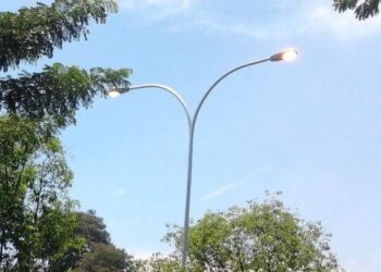 Tenggarong Genjot Pemasangan Lampu Jalan, Tingkatkan Keamanan dan Kenyamanan Warga