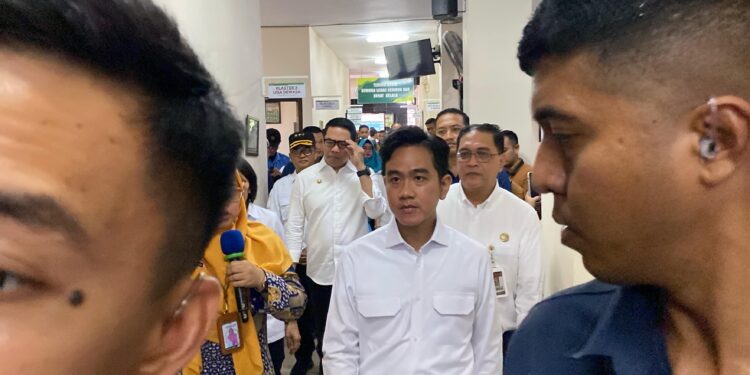 BREAKING NEWS: Wapres Gibran Tinjau Pemeriksaan Kesehatan Gratis di Samarinda, Warga Antusias