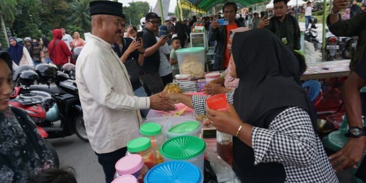 Pasar Ramadan Tenggarong Diprediksi Raup Rp40 Miliar, Camat Optimistis!