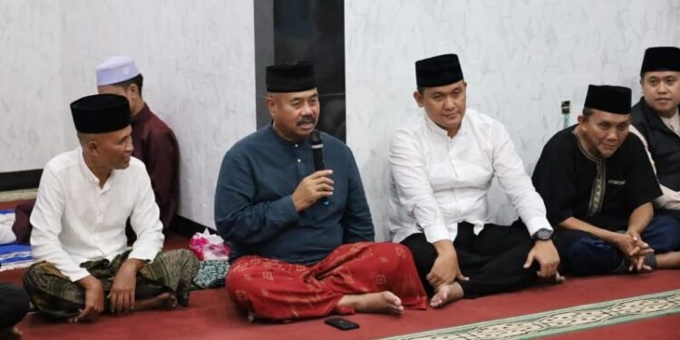 Bupati Kukar Dorong Musholla Jadi Pusat Sosial dan Keagamaan dalam Safari Subuh