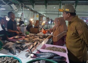Jelang Idulfitri, Sekda Kukar Dengarkan Langsung Keluhan Pedagang