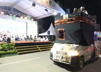 Suasana Haru dan Gembira, Bupati Kukar Resmi Lepas Pawai Takbir Keliling