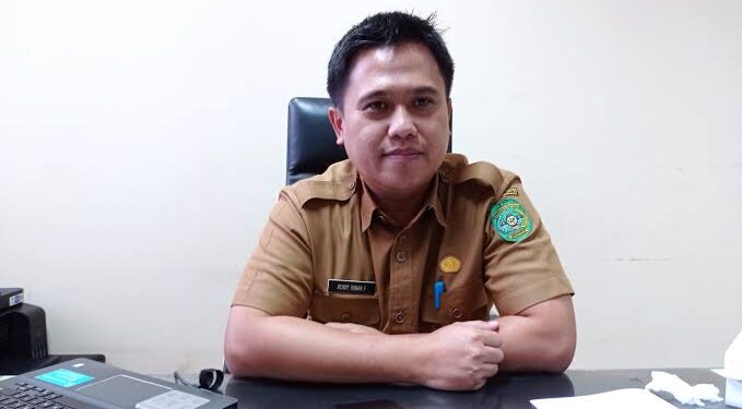 Pemkab Kukar Berikan Penghargaan kepada Guru Ngaji dan Penggali Kubur