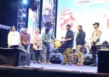 Semangat Maritim Kukar Bersinar dalam Pesta Laut Pesisir 2025 di Samboja