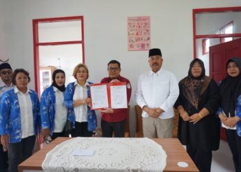 Gotong Royong Warga Wujudkan BPU dan Posyandu Flamboyan 2