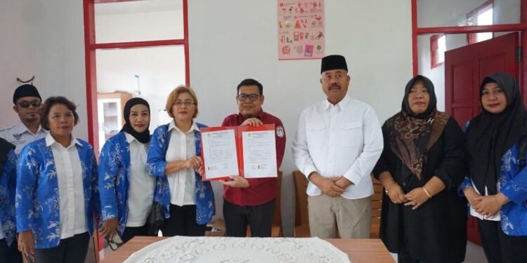 Gotong Royong Warga Wujudkan BPU dan Posyandu Flamboyan 2