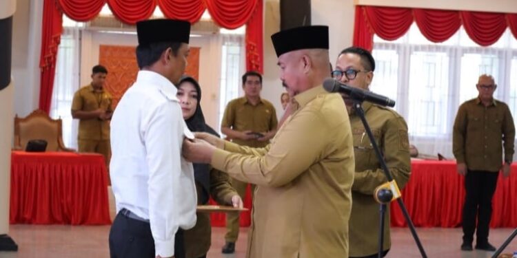 Bartolomeus Dilantik Jadi Pj Kades Long Beleh Modang, Fokus Percepat Layanan Desa