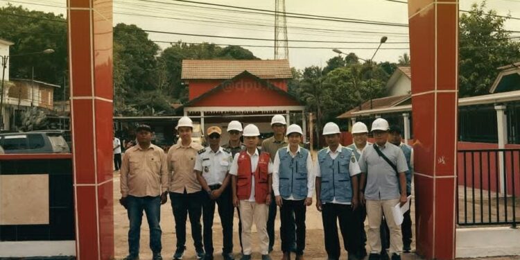 Kepala Dinas PU Kukar Tinjau Langsung Pembangunan Kantor Baru Kelurahan Maluhu