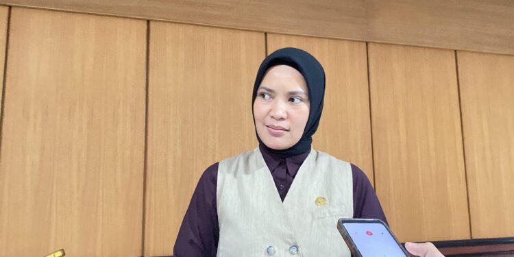 Yenni Dukung Larangan Truk Tambang Gunakan Jalan Umum