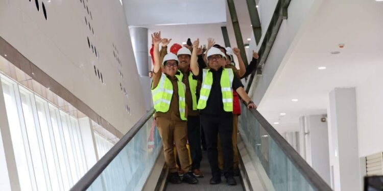 Hari Pertama Kerja, Aulia-Rendi Langsung Tinjau Pasar Tangga Arung