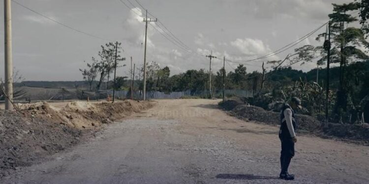 Jalan Longsor di Sanga Sanga Dalam Dapat Perhatian Serius, Pemkab Kukar Pastikan Perbaikan Melibatkan Perusahaan Tambang