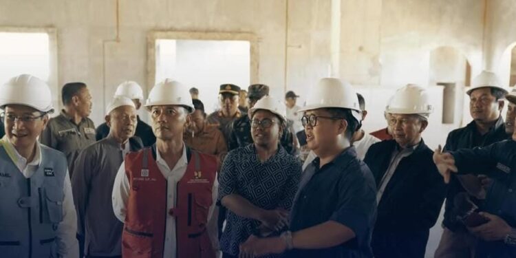 Pembangunan Masjid Besar Darussalam Capai 75 Persen, Wabup Kukar Dorong Penyelesaian Tepat Waktu.