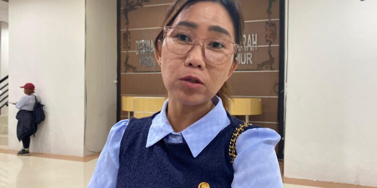 Soroti Ketimpangan Pembangunan di Perbatasan, Yonavia: Warga Jangan Diam!