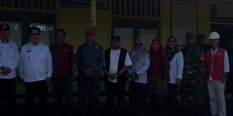 Wabup Kukar Tinjau SDN 015 Pendingin, Dorong Pembangunan Lapangan Serbaguna untuk Siswa