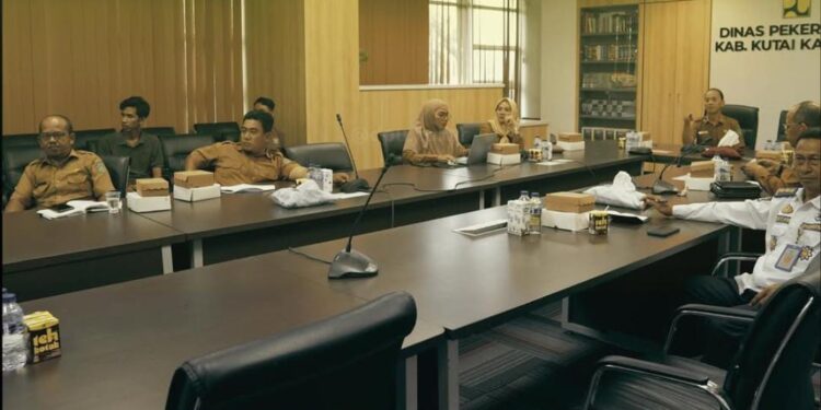 Akses Wilayah Hulu Jadi Prioritas, PU Kukar Gelar Rapat Teknis Pembangunan Jalan