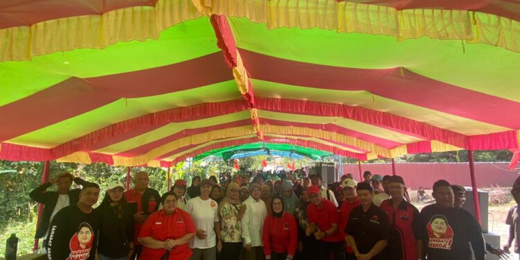 Jajaran Pengurus DPP PDI-P Kunjungi Samarinda, Resmikan Jalan Usaha Tani dan Tanam Pangan Alternatif Bersama Warga
