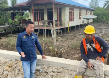 Baharuddin Demmu Soroti Dugaan Penggunaan Air Asin Pada Material Pembangunan Jalan Marangkayu, PUPR Diminta Turun Tangan