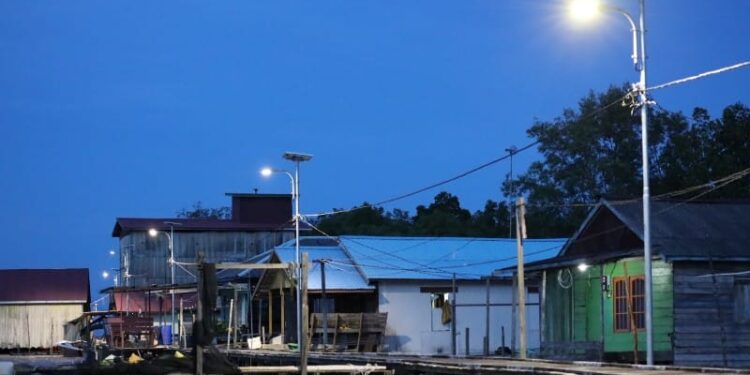 Gang Gelap Kini Benderang, Terang Kampongku Ubah Wajah Pemukiman
