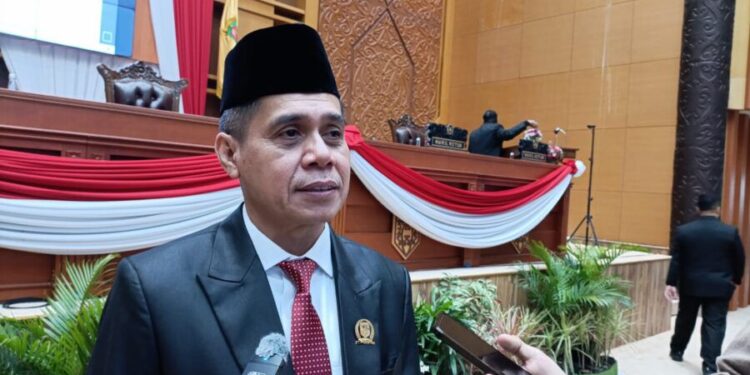 Ketua DPRD Samarinda Ajak Warga Kobarkan Persatuan Lewat Pengibaran Merah Putih