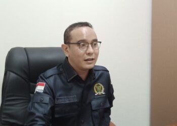 Aktivitas Berjualan di Bantaran Sungai Karang Mumus Dinilai Ilegal