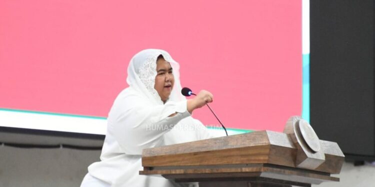Ananda Emira Moeis Kobarkan Semangat Perjuangan di PBAK UINSI Samarinda 2025