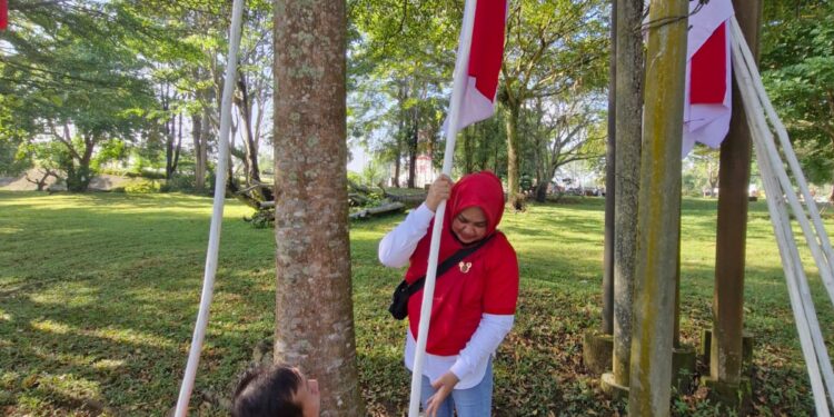 Dinas PU Kukar Ikut Serta dalam Gerakan Serentak Pemasangan Bendera Merah Putih
